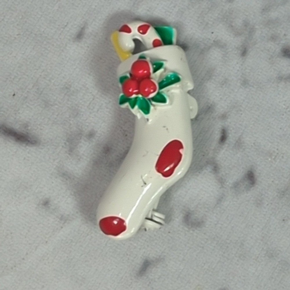 Christmas Stocking Pin White With Holly Vintage‎